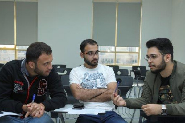 تخريج النسخة الثانية من برنامج إعداد القادة بجامعة عجمان