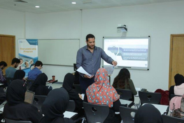 تخريج النسخة الثانية من برنامج إعداد القادة بجامعة عجمان