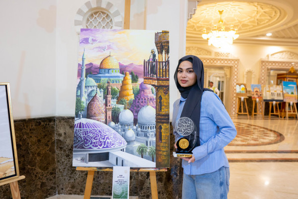 Elaf Al-Obaidi Secures Top Honors at Al Qasimia University Fine Art Competition