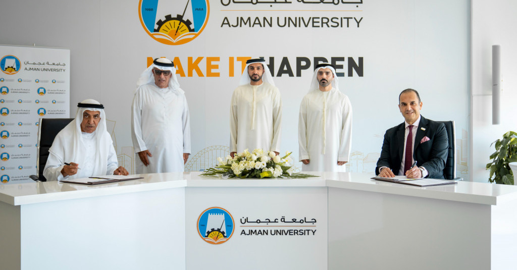 جامعة عجمان تطلق صندوق محمد حسين الشعالي للمنح الدراسية لدعم الطلبة المعسرين