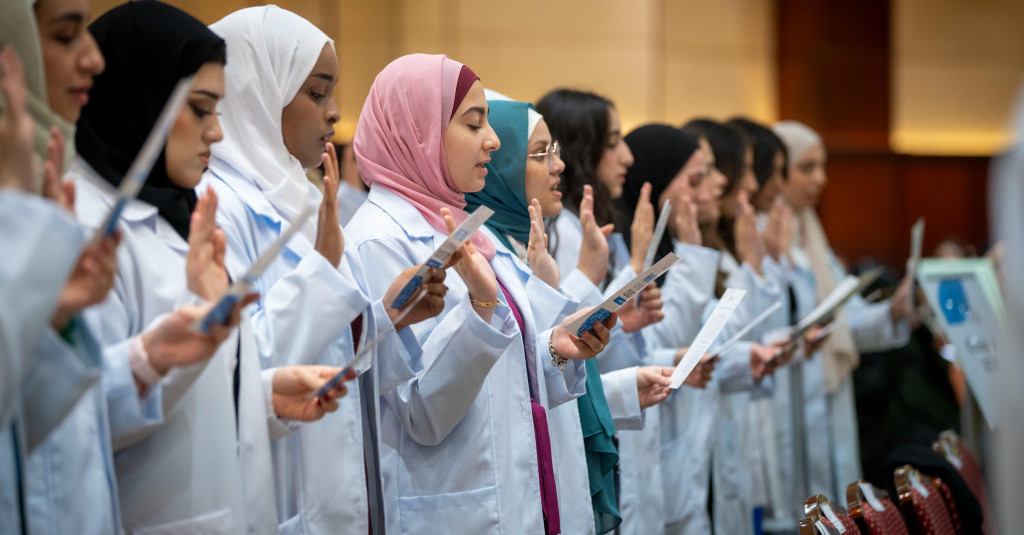 Parents Applauded as True Heroes at White Coat Ceremony for Pharmacy Students at Ajman University