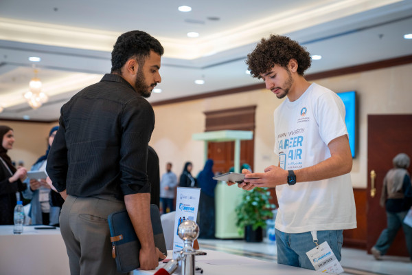 معرض التوظيف في جامعة عجمان يوفر منصة فريدة لأبرز الشركات والباحثين عن عمل