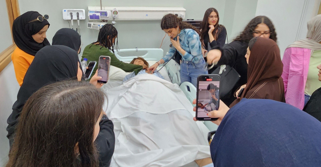 CBA Students Explore the Role of Training and Technology at AU Healthcare Simulation and Clinical Competence Center (HSCCC)