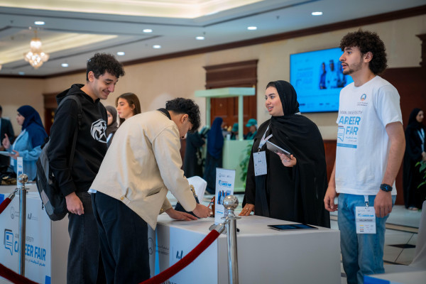 معرض التوظيف في جامعة عجمان يوفر منصة فريدة لأبرز الشركات والباحثين عن عمل