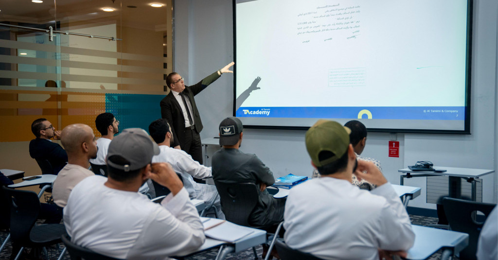 Ajman University’s College of Law Organizes Lecture on Judicial Enforcement Procedures in the UAE