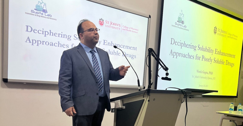 The College of Pharmacy and Health Sciences at Ajman University hosted Dr. Vivek Gupta